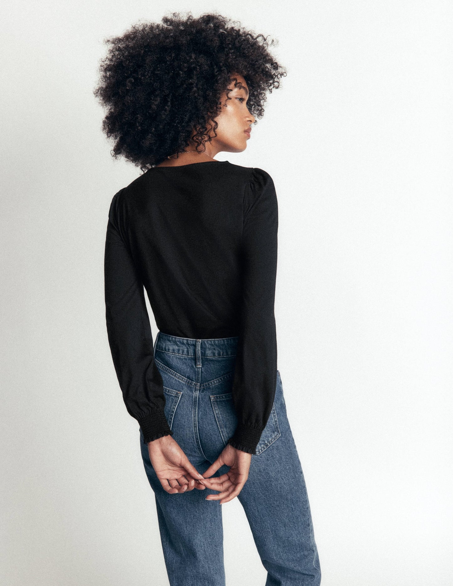 Smocked Cuff Supersoft Top-Black