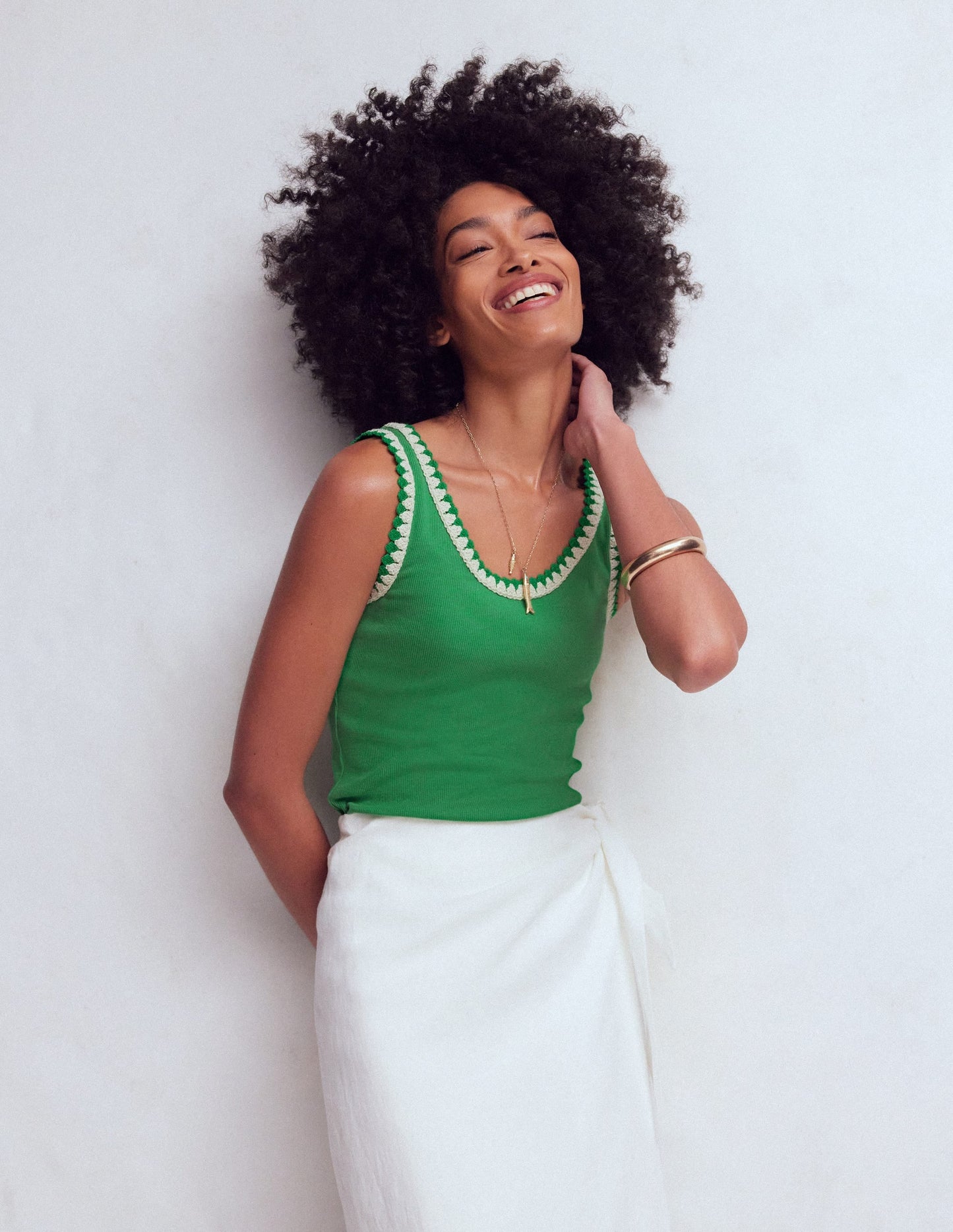 Maddie Trim Detail Vest-Shamrock Green