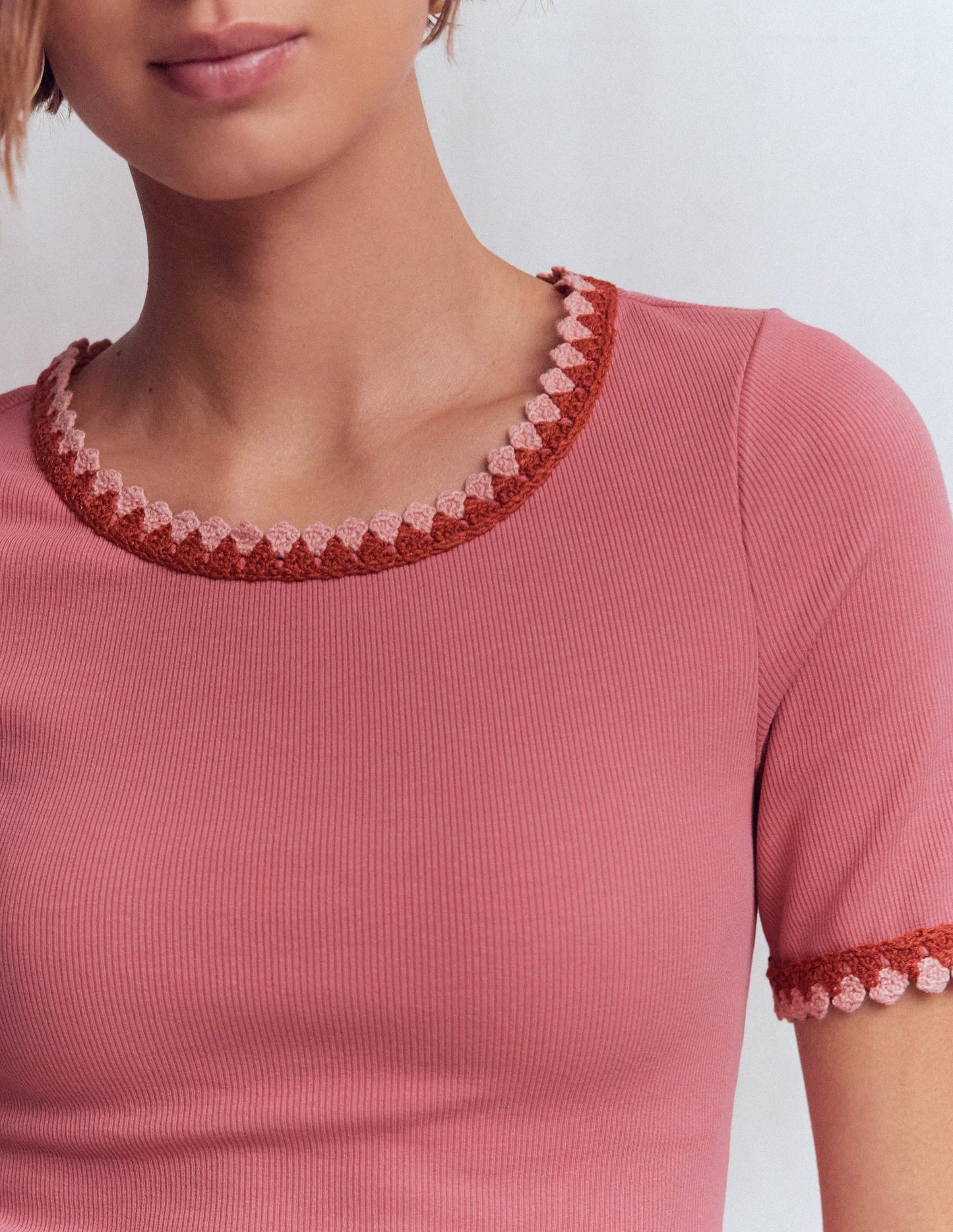 Maddie Trim Detail T-Shirt-Vintage Rose